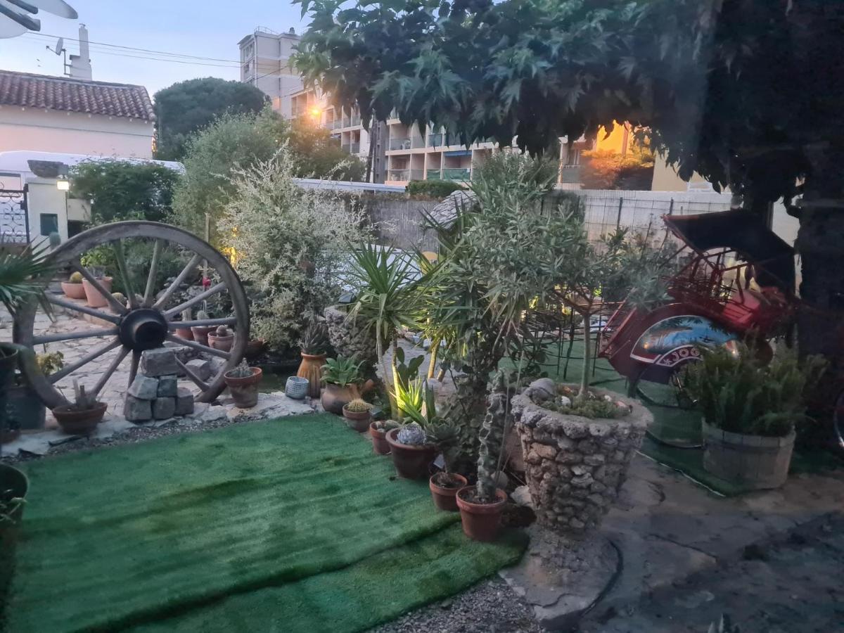 Site Paradis Rue Colibri Авиньон Экстерьер фото